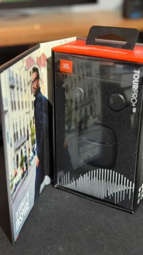 JBL Tour Pro+ TWS - Estado de Novo - Pouquíssimo Uso
