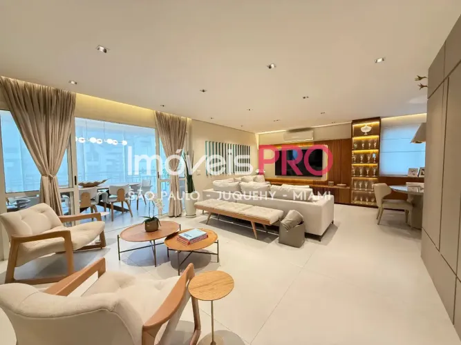 Apartamento a venda no Brooklin - 3 suítes, 4 vagas + depósito - 200m2!