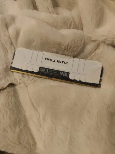 Memória RAM Crucial Ballistix 8GB 2666MHz DDR4 CL16