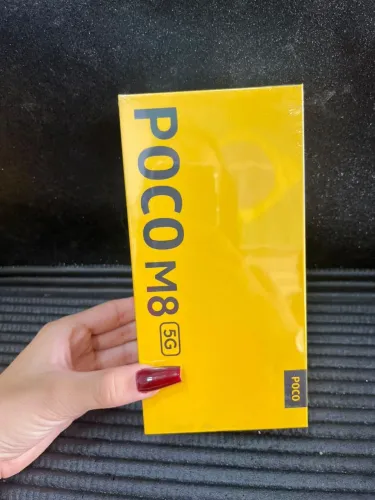POCO M8