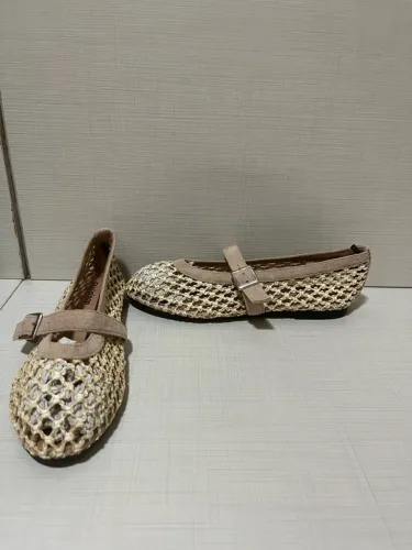 Sapatilha de renda da moda