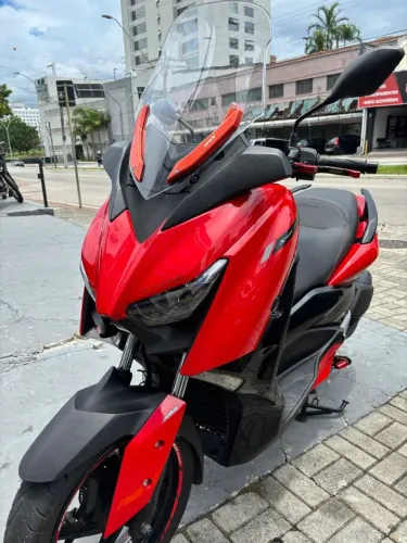 2024 Yamaha XMax · 10.300 quilômetros rodados