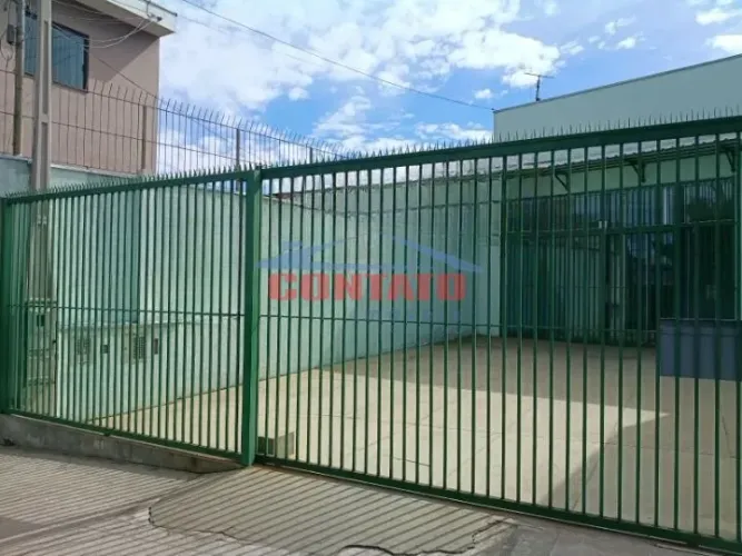 Salão comercial para alugar no Jardim São João Batista, São Carlos