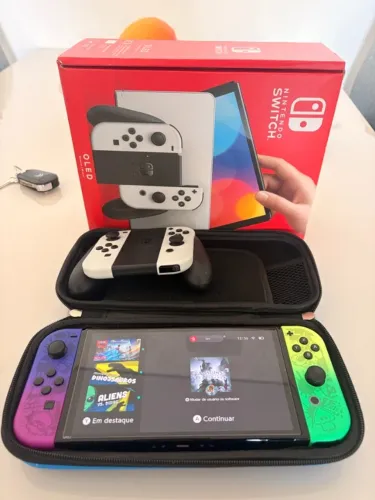 Nintendo Switch OLED Branco + Joy-Cons Edição Especial Splatoon 3 + Bolsa de Transporte +