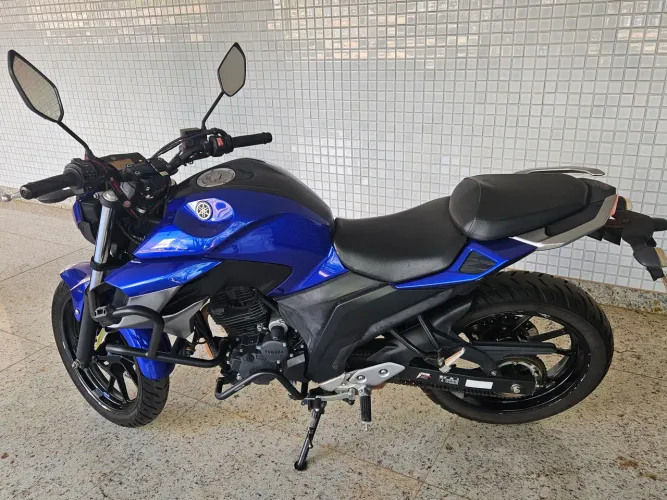 Fazer 250 - Ótimo Estado. Km baixo.