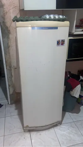 Vendo geladeira gelando perfeitamente