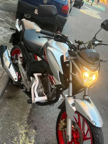 CB TWISTER HONDA 250cc