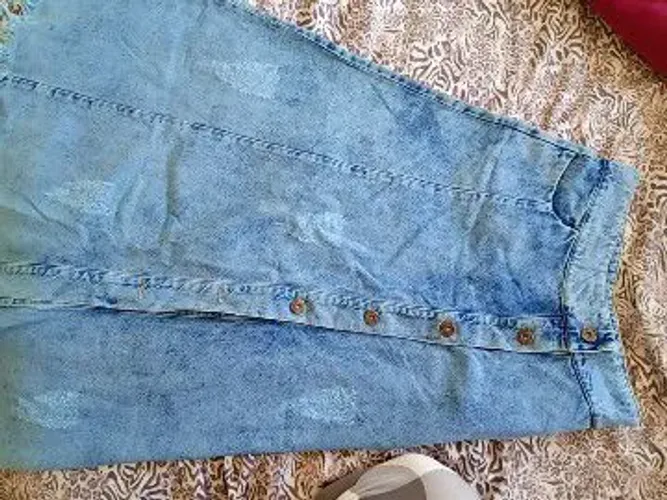 Vendo saia jeans usada somente uma vez...