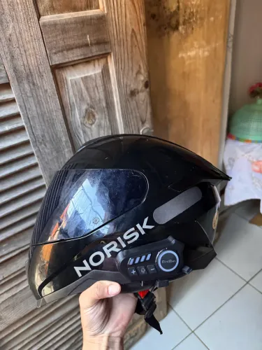 Capacete Norisk Razor