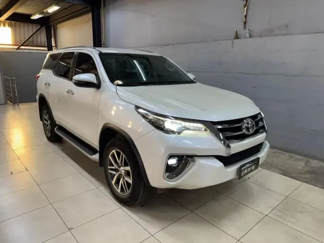 Toyota Hilux SW4 SRX 4X4 2.8 TDI 16V Dies. Aut. 2020
