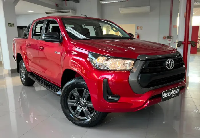 Toyota Hilux CD SR 4X4 2.8 TDI Diesel Aut. 2025