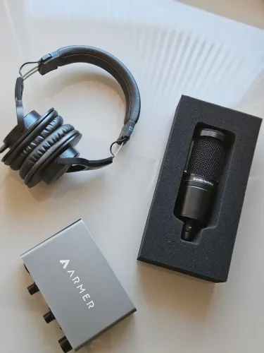 Kit Completo Homestudio - Microfone, Interface de áudio, Fone de ouvido + Cabo XLR