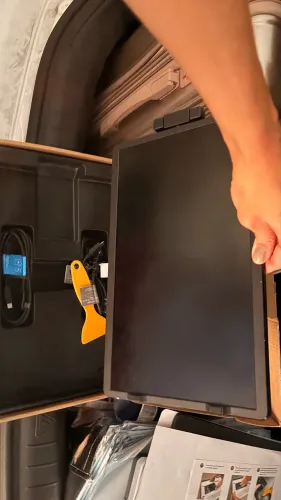 2 Tela para notebook com suporte de ferro
