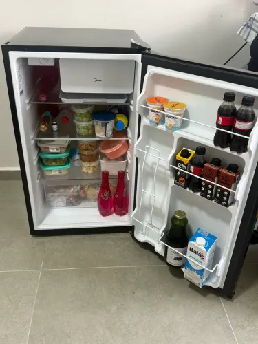 Frigobar Midea