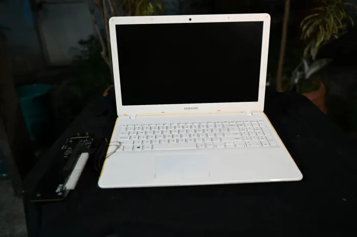 Notebook Samsung Expert X22 16GB de Ram DDR4, SSD 480GB e E-GPU integrada.