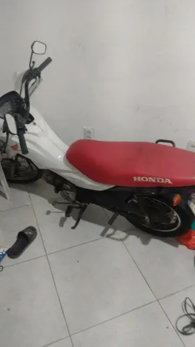 Vendo Pop 110i  8,500 Ler descrição
