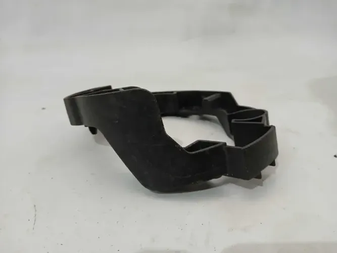 MOLDURA FAROL MILHA DIREITO NISSAN MARCH 2015/2019