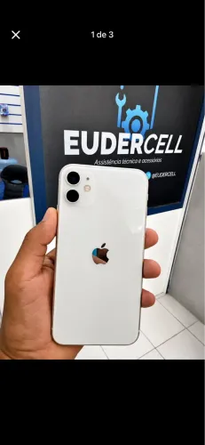 1,350 Vendo iPhone 11 64GB tem caixa original Face ID OK? celular todo bom, chama Direct 