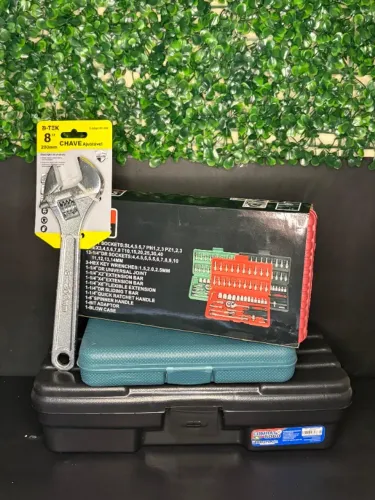 Kit de Ferramentas Completo com Soquetes, Chaves e Alicate