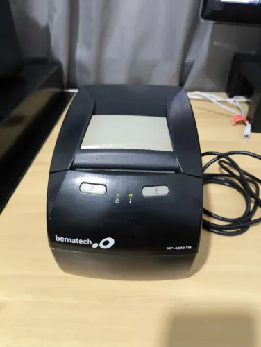 Impressora de cupom Bematech MP-4200 usb