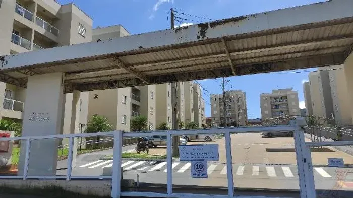 Imóvel com grande valor Apartamento no Centro, Mandaguacu - PR, Apto 04, 2 quartos, 1 vag