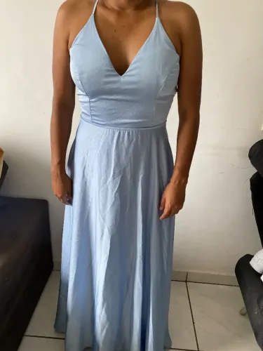 Vestido comprido  , azul claro.