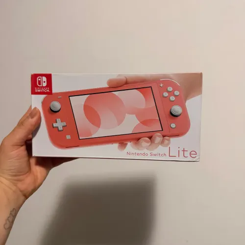 nintendo lite coral