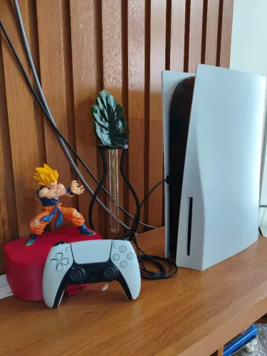 PS5 Com Leitor de CD (Mídia Física e Digital), Passo Cartão Até 12x 