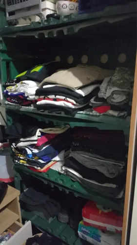 VENDO ROUPAS SEMINOVAS!!