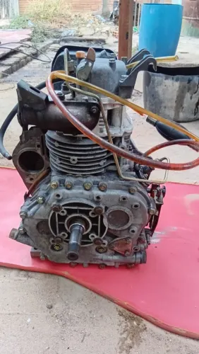 Motor 13 a diesel revisado funcionando marca Branco