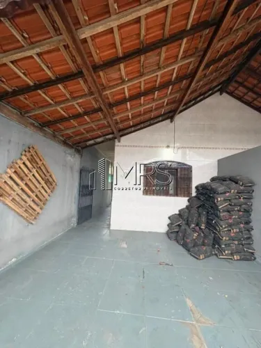 Espaçosa Casa Geminada 3 Quartos no Maracanã, Praia Grande