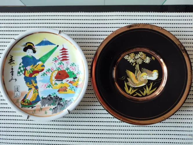 Par Pratos Decorativos Parede Japoneses C/ Suporte - Estilo Oriental