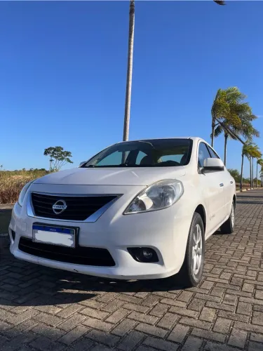 Nissan Versa 1.6 SL 2013