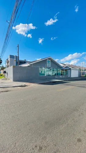 Casa 3 quartos, com suíte e móveis sob medida - Vargem Grande - Pinhais - PR
