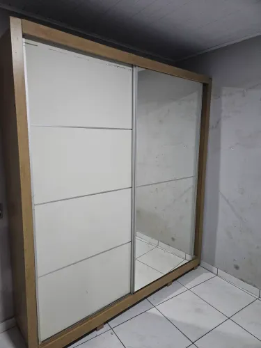 Guarda-roupa