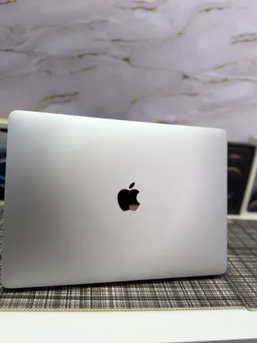 MACBOOK AIR M1 256GB<br>R$ 3.499,00
