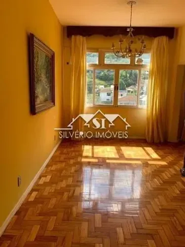 Apartamento- Petrópolis, Duchas