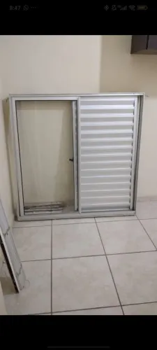 Janela de alumínio