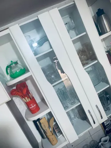 Vendo cristaleira top peça mais de 30 anos ganhei do avô peça grande e pesada