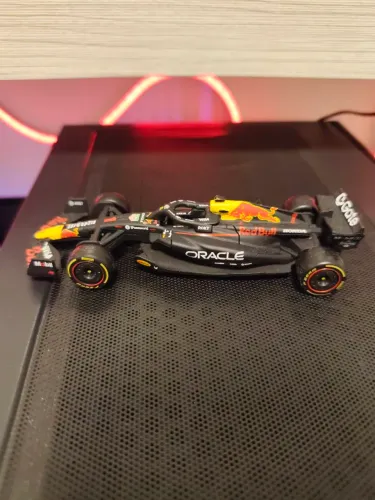 Miniatura carro fórmula 1 edição limitada