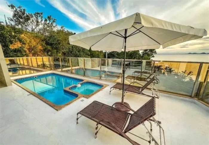Casa com 7 quartos à venda em Praia dos castelhanos - ES