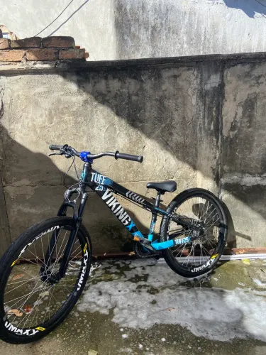 Bicicleta Vikings aro 26, com par de MT 200