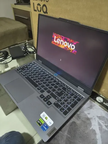 Notebook Gamer Lenovo Loq RTX 4050 - i513450Hx - 8GB (EXPANSÍVEL) NF e Garantia
