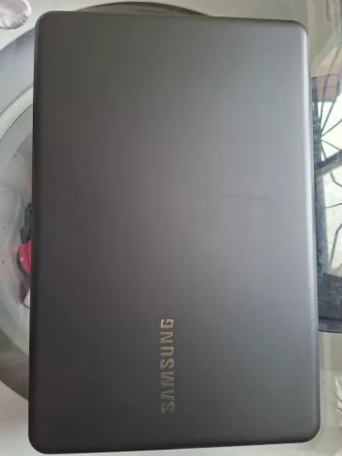 Notebook Samsung essentials E20 
