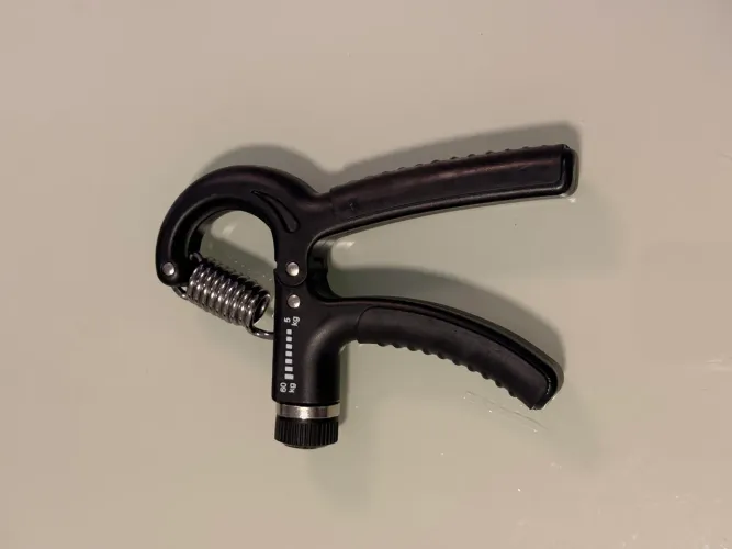 Hand grip