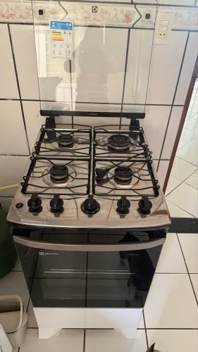 Fogão novo com garantia ainda
