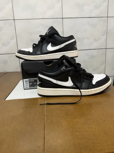 Tênis Air Jordan 1 Low Preto/Branco TAM39
