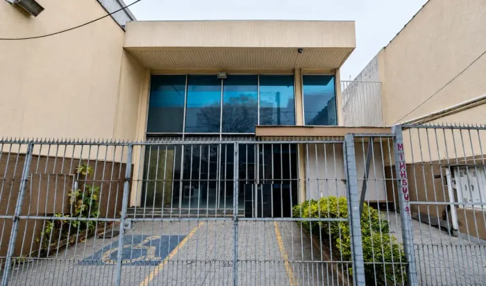 Prédio comercial na Avenida Lins de Vasconcelos, 219 610 m²