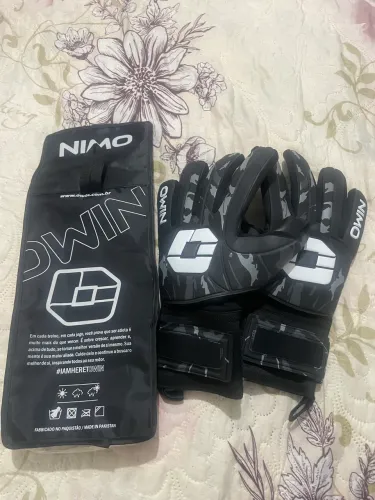Luva de goleiro OWIN profissional 