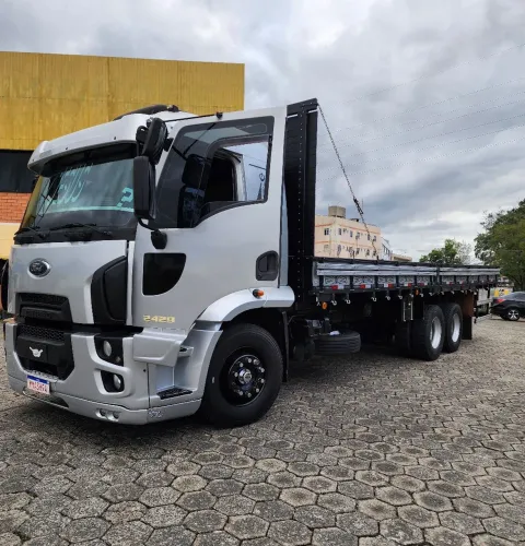 FORD CARGO 2429 - 2013 |
